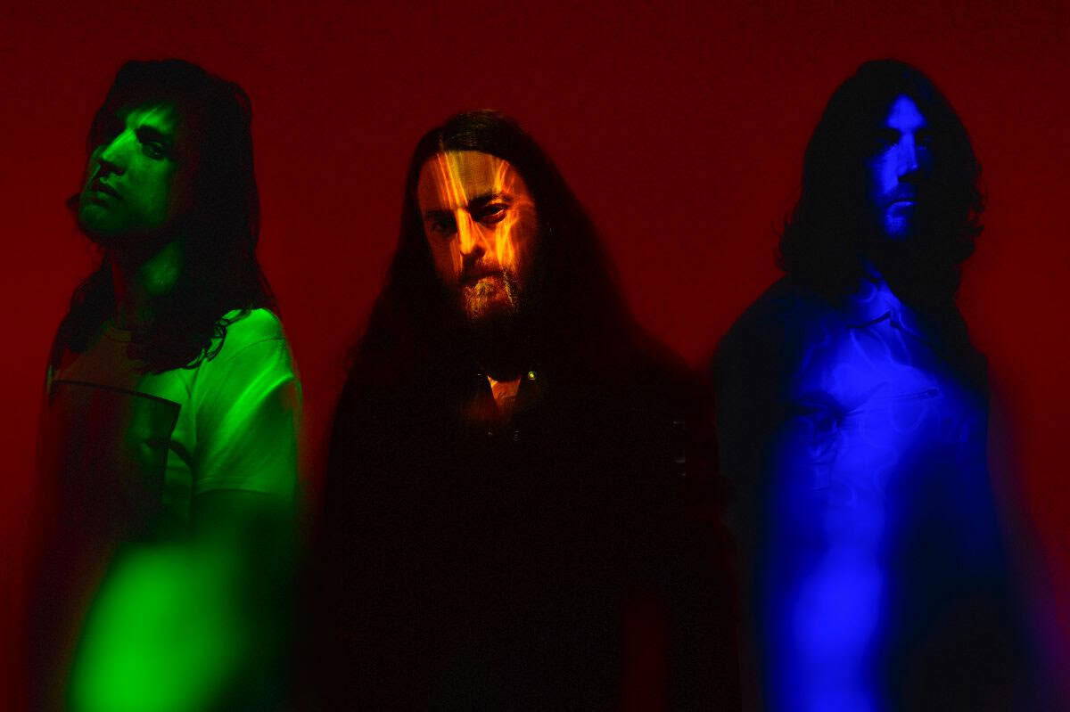 Read more about the article Tayne cover Jefferson Airplane’s ‘Somebody To Love’ industrial noise style