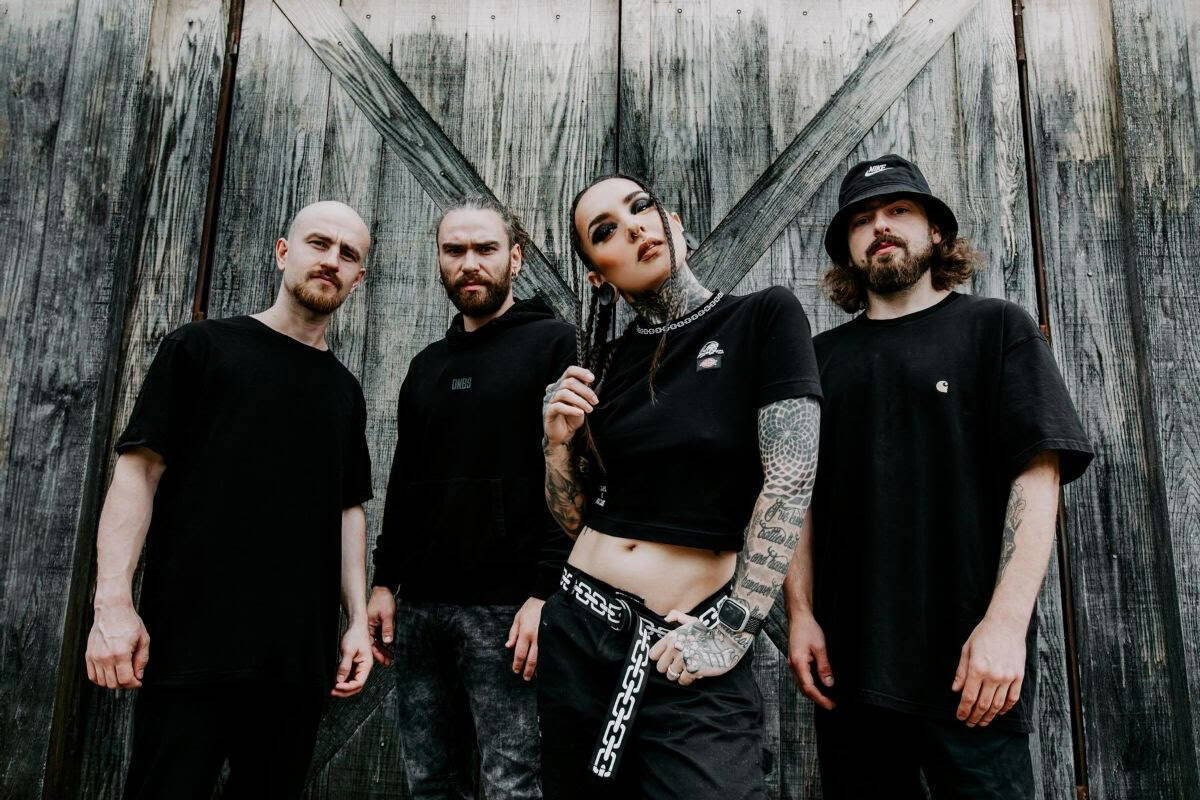 Read more about the article JINJER drops powerful live performance video for “Duél”