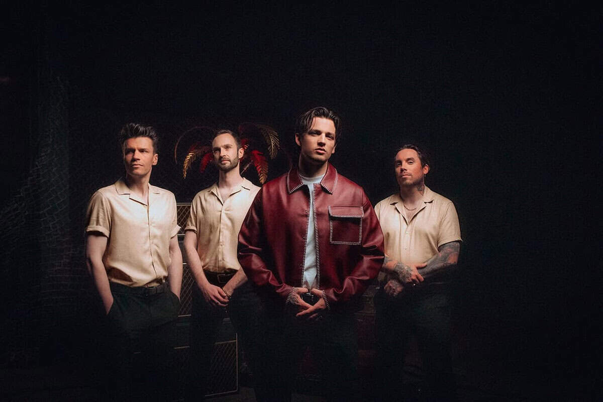 Read more about the article Our Mirage: Νέο single God Behind Your Eyes