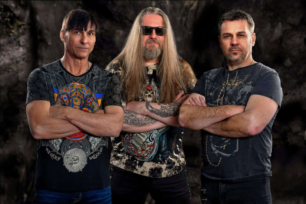 Οι Τσέχοι EXTRA BAND κυκλοφορούν το νέο ροκ single «Máme Fire»