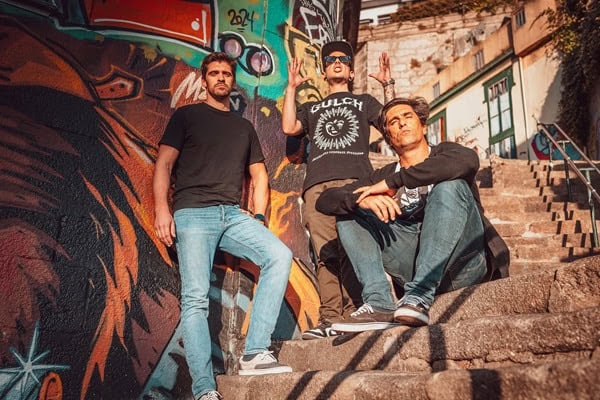 Read more about the article Ablaze: Το πορτογαλικό mathcore τρίο ανακοινώνει το νέο EP «Slow Death» και κυκλοφορεί music video…