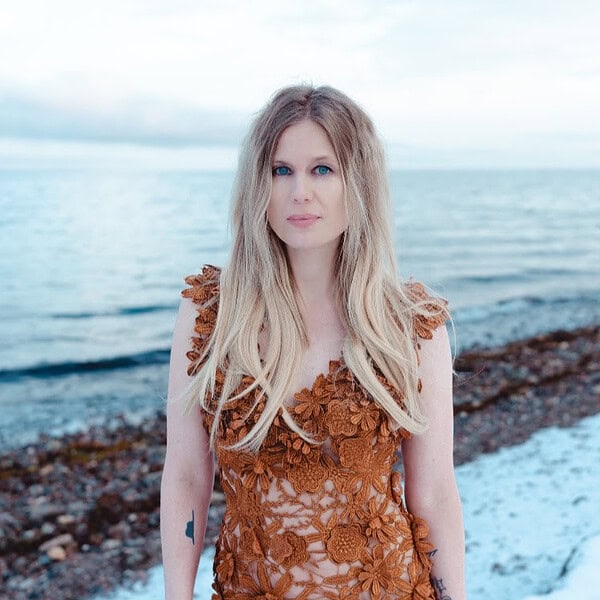 Η MYRKUR κυκλοφορεί νέο single με τίτλο «Touch My Love And Die».