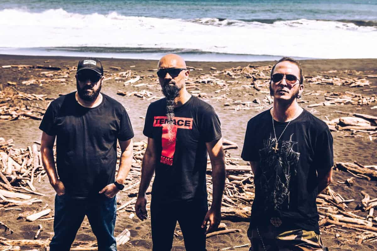 Read more about the article Το thrash metal τρίο LOMOR κυκλοφορεί το νέο single «Tantine Lo Clou»