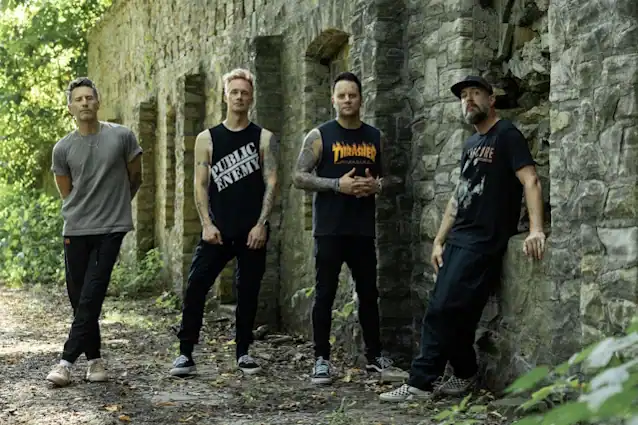 Read more about the article Οι STORY OF THE YEAR κυκλοφορούν το νέο τους single, “Disconnected” από το επερχόμενο άλμπουμ…