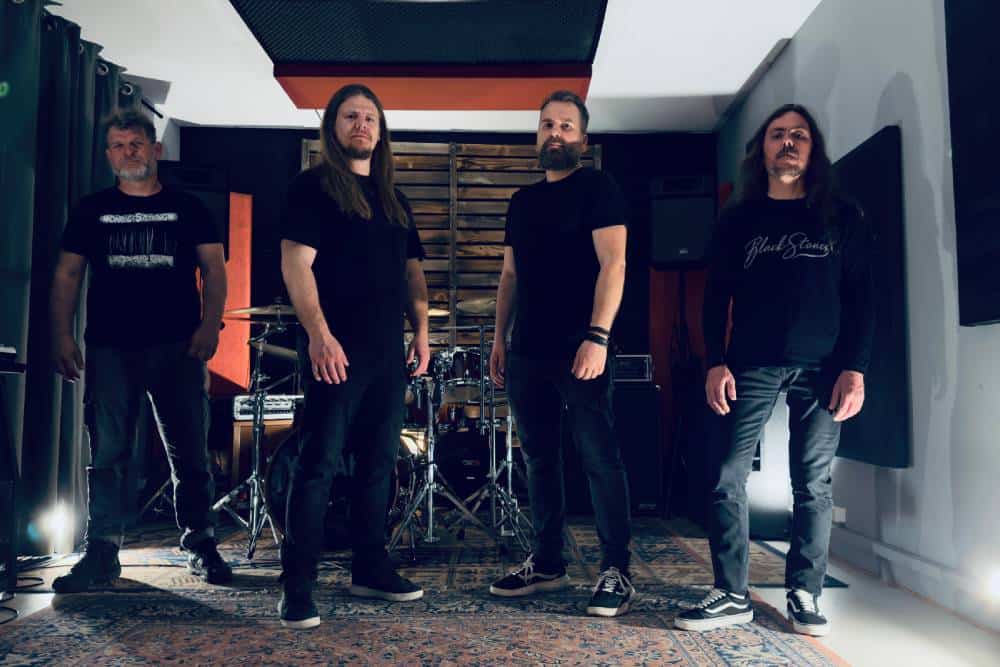 Οι BLACKEN κυκλοφόρησαν το νέο τους single, “Playing your game”