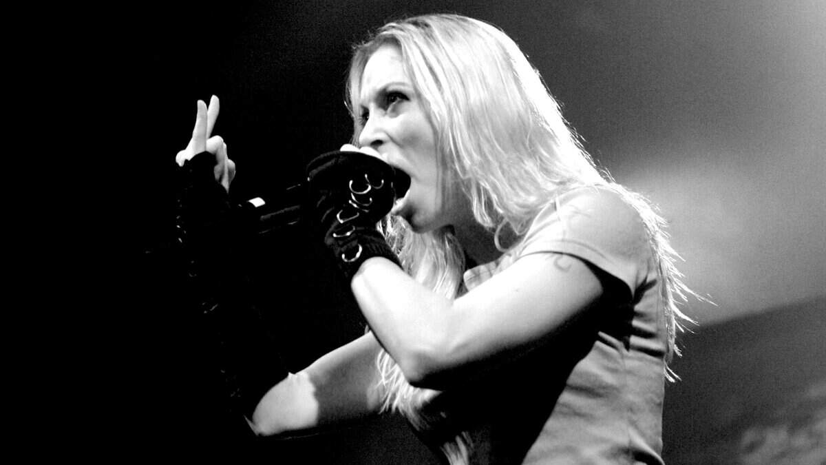 Οι ARCH ENEMY φαίνεται να επιστρέφουν με την Angela Gossow στα φωνητικά