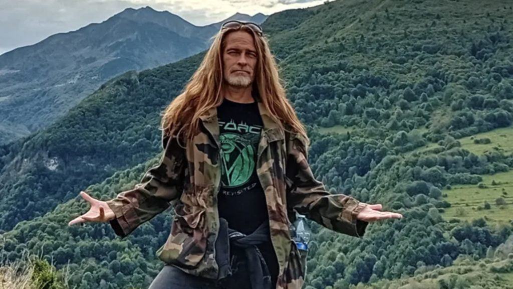 Ο πρώην τραγουδιστής των VOIVOD, Eric Forrest αποκάλυψε ότι πάσχει από καρκίνο του προστάτη και ξεκίνησε GoFundMe καμπάνια