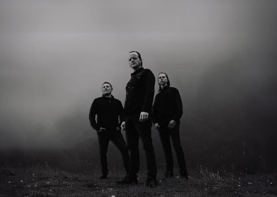 Οι Tulus αποκαλύπτουν το δεύτερο κομμάτι μέσα από το νέο τους άλμπουμ.