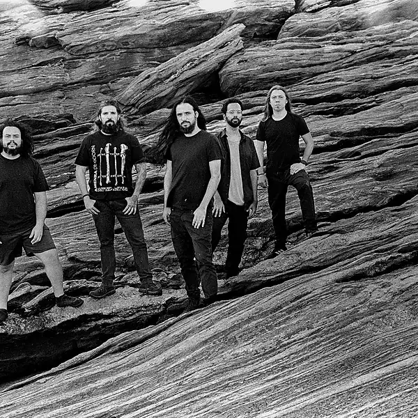 Οι LONESHORE κυκλοφορούν το νέο τους single, “To Stride The Black Earth”