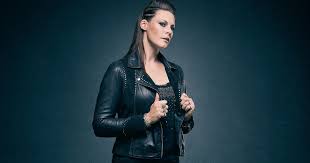 Η τραγουδίστρια των NIGHTWISH, Floor Jansen κυκλοφορεί το νέο της single, “Run” την Παρασκευή